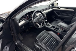 harmaa Volkswagen Passat 2020 kuva 3.