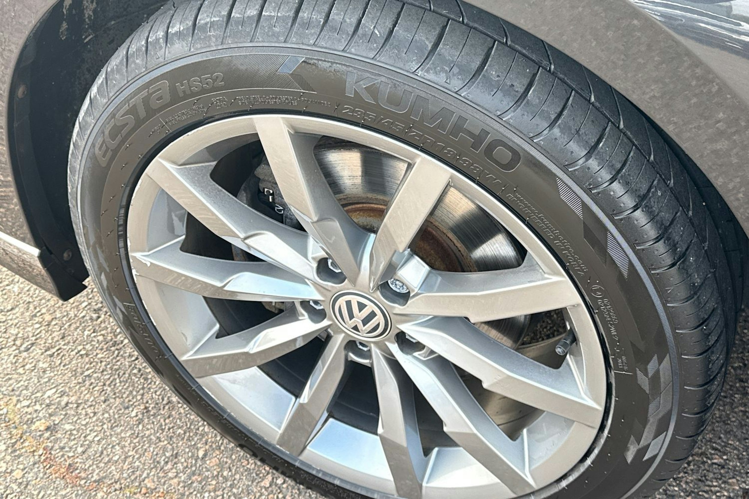 harmaa Volkswagen Passat 2020 kuva 11.