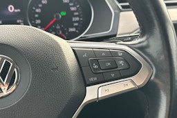 harmaa Volkswagen Passat 2020 kuva 16.