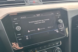 harmaa Volkswagen Passat 2020 kuva 18.