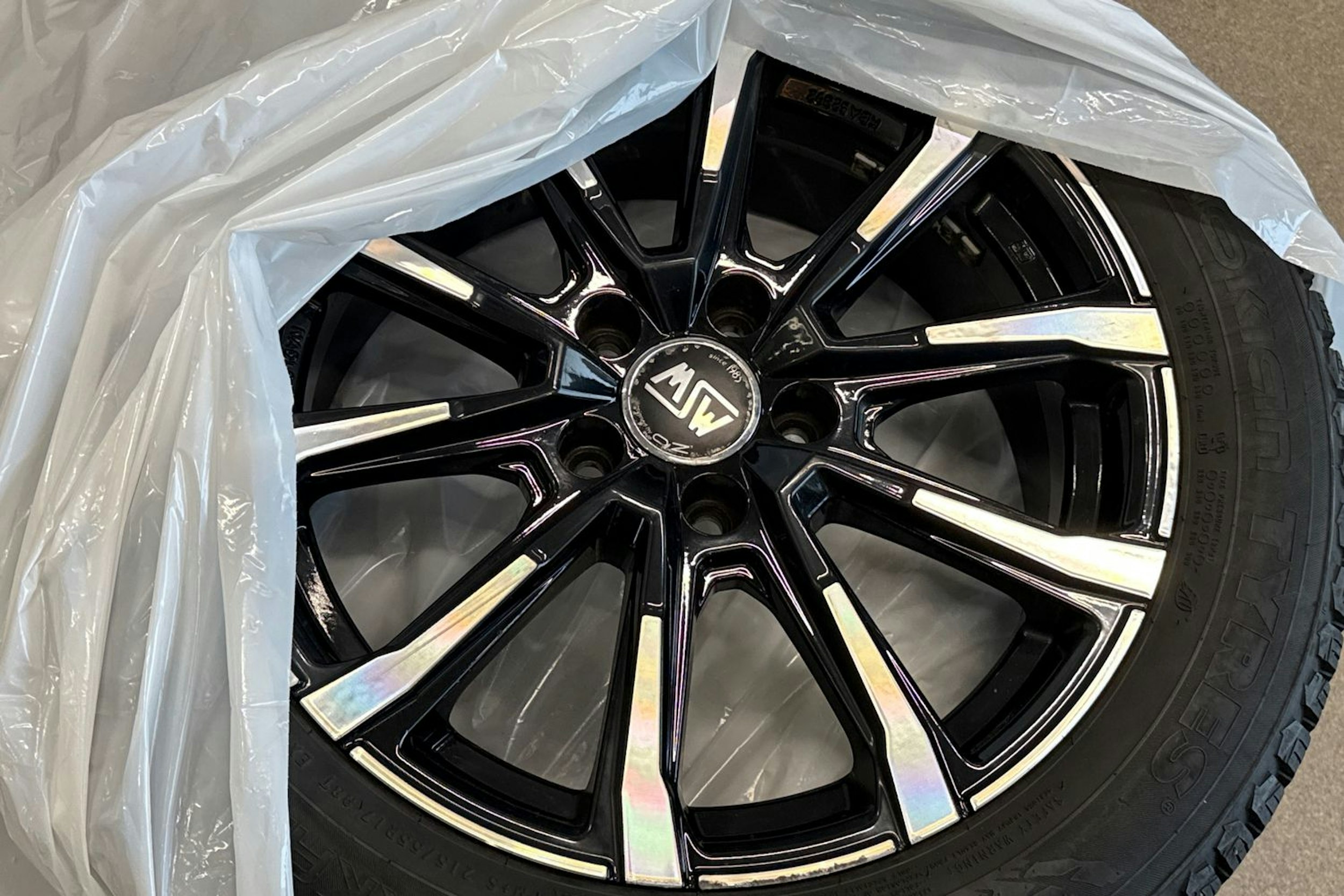 harmaa Volkswagen Passat 2020 kuva 27.