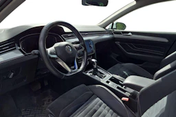 Valkoinen Volkswagen PASSAT 2020 kuva 3.