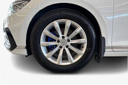 Valkoinen Volkswagen PASSAT 2020 kuva 9.