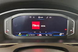 Valkoinen Volkswagen PASSAT 2020 kuva 11.