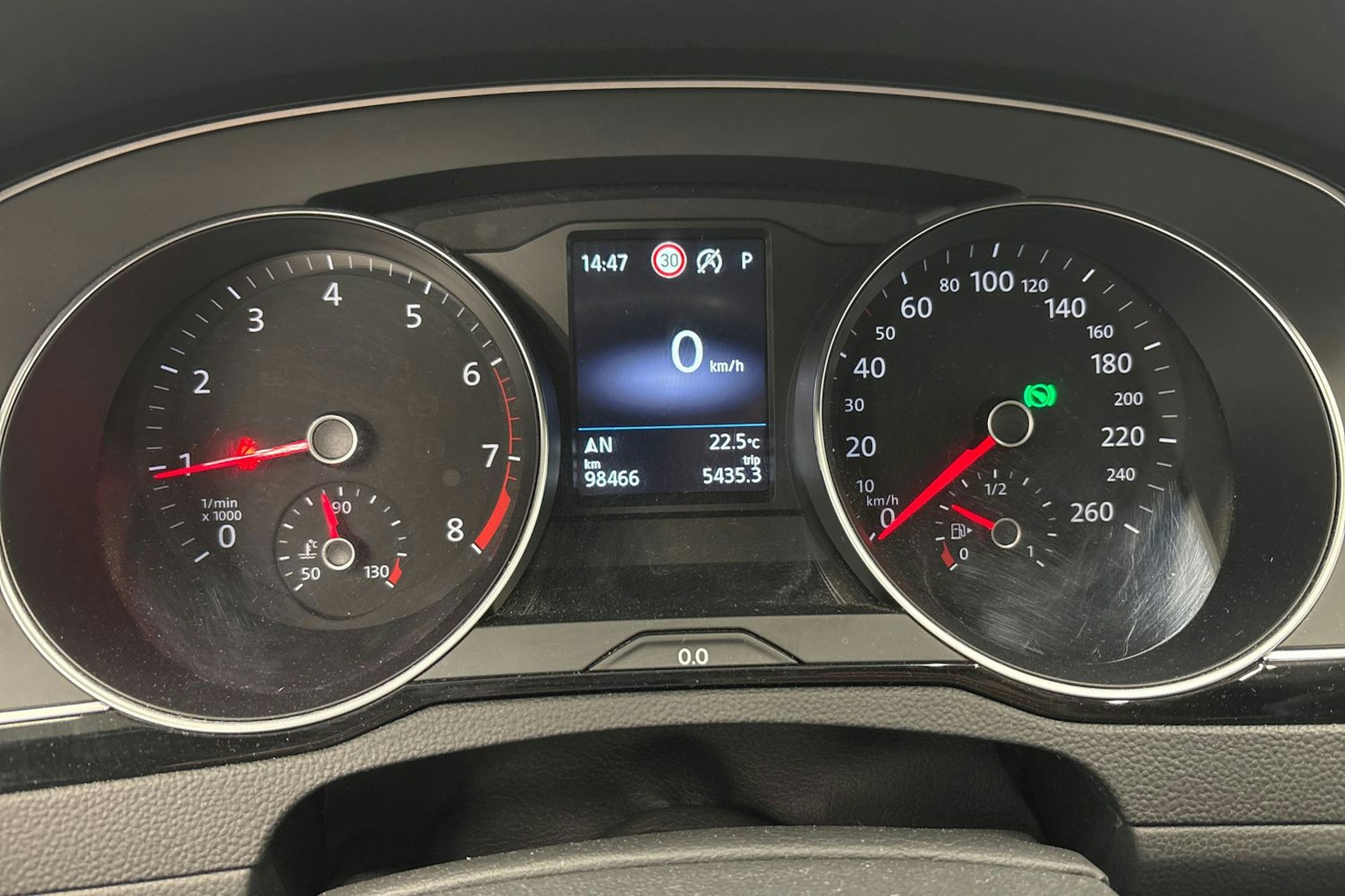 hopea Volkswagen Passat 2020 kuva 15.