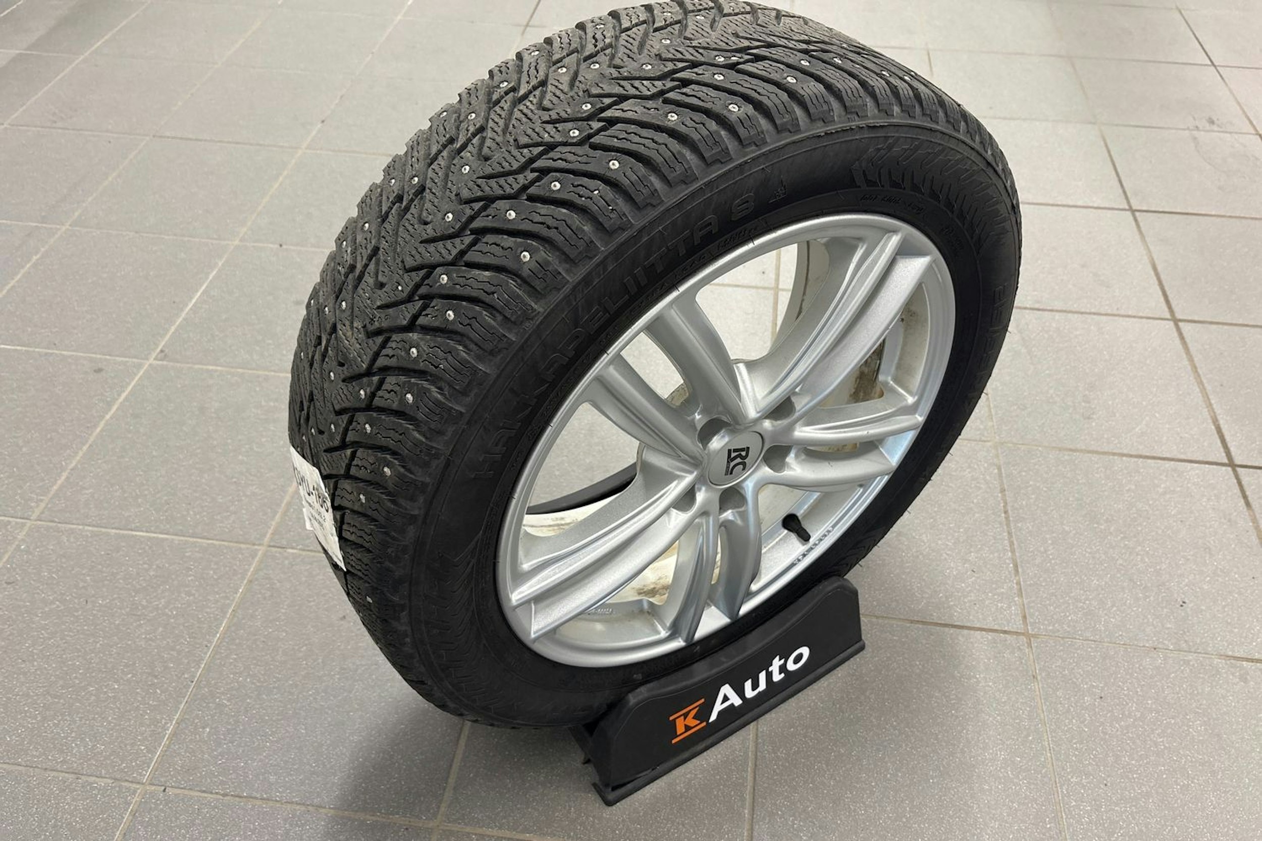 hopea Volkswagen Passat 2020 kuva 24.