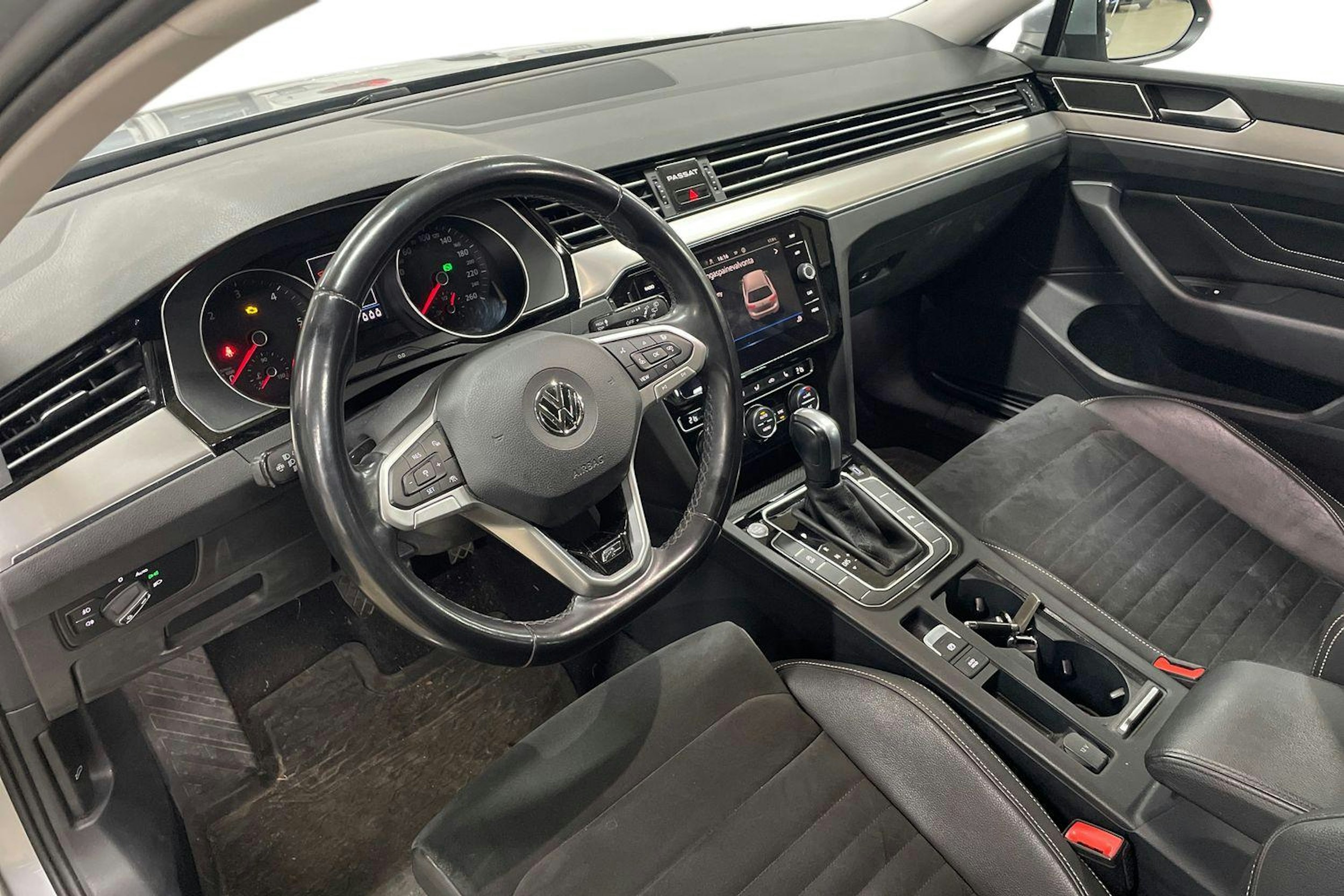 Sininen Volkswagen PASSAT 2020 kuva 3.