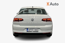 valkoinen Volkswagen Passat 2020 kuva 3.