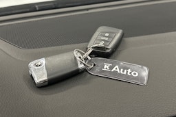 valkoinen Volkswagen Passat 2020 kuva 27.