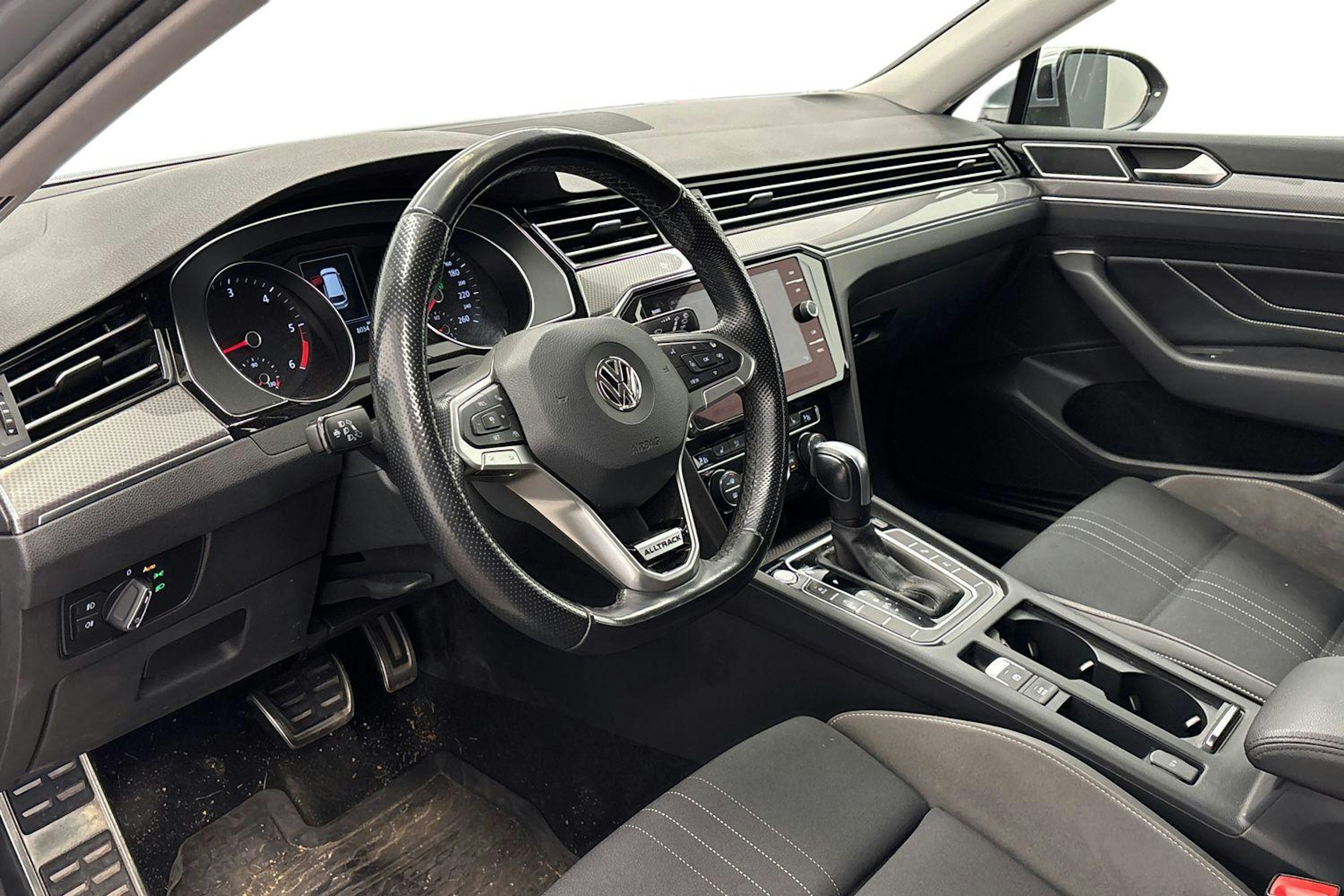 met. sininen Volkswagen Passat 2020 kuva 3.