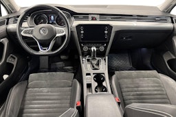 valkoinen Volkswagen Passat 2020 kuva 9.