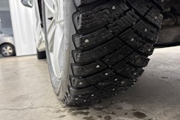 valkoinen Volkswagen Passat 2020 kuva 14.