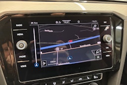 valkoinen Volkswagen Passat 2020 kuva 23.