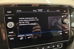 valkoinen Volkswagen Passat 2020 kuva 24.