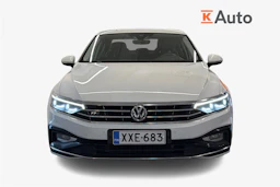valkoinen Volkswagen Passat 2020 kuva 4.