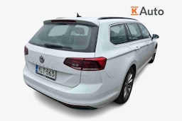 valkoinen Volkswagen Passat 2020 kuva 2.