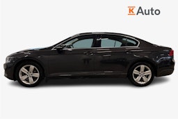 harmaa Volkswagen Passat 2020 kuva 6.