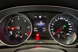 harmaa Volkswagen Passat 2020 kuva 19.