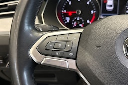 harmaa Volkswagen Passat 2020 kuva 21.