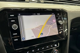 harmaa Volkswagen Passat 2020 kuva 24.