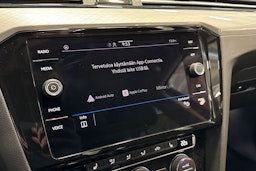 harmaa Volkswagen Passat 2020 kuva 25.