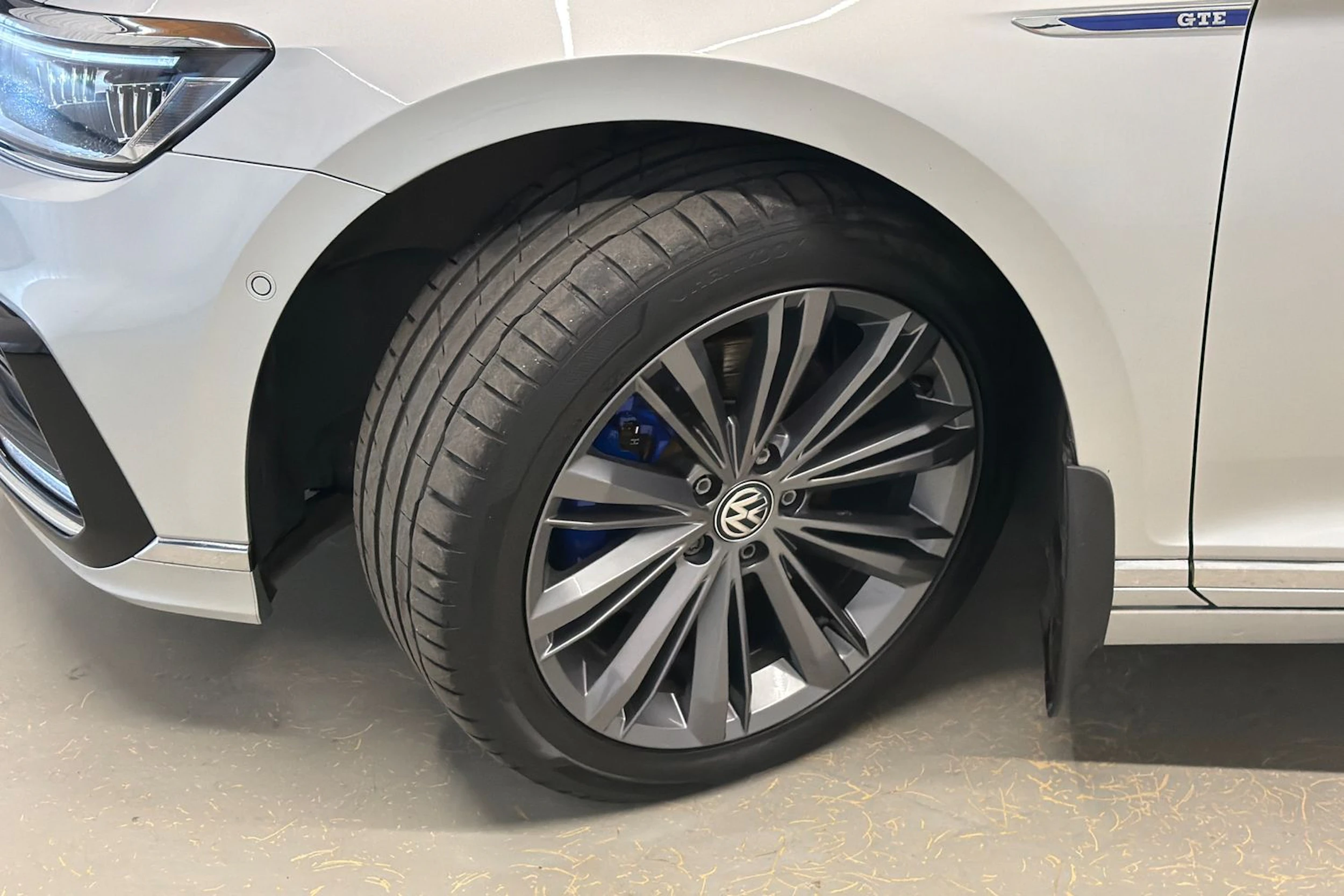 hopea Volkswagen Passat 2020 kuva 10.