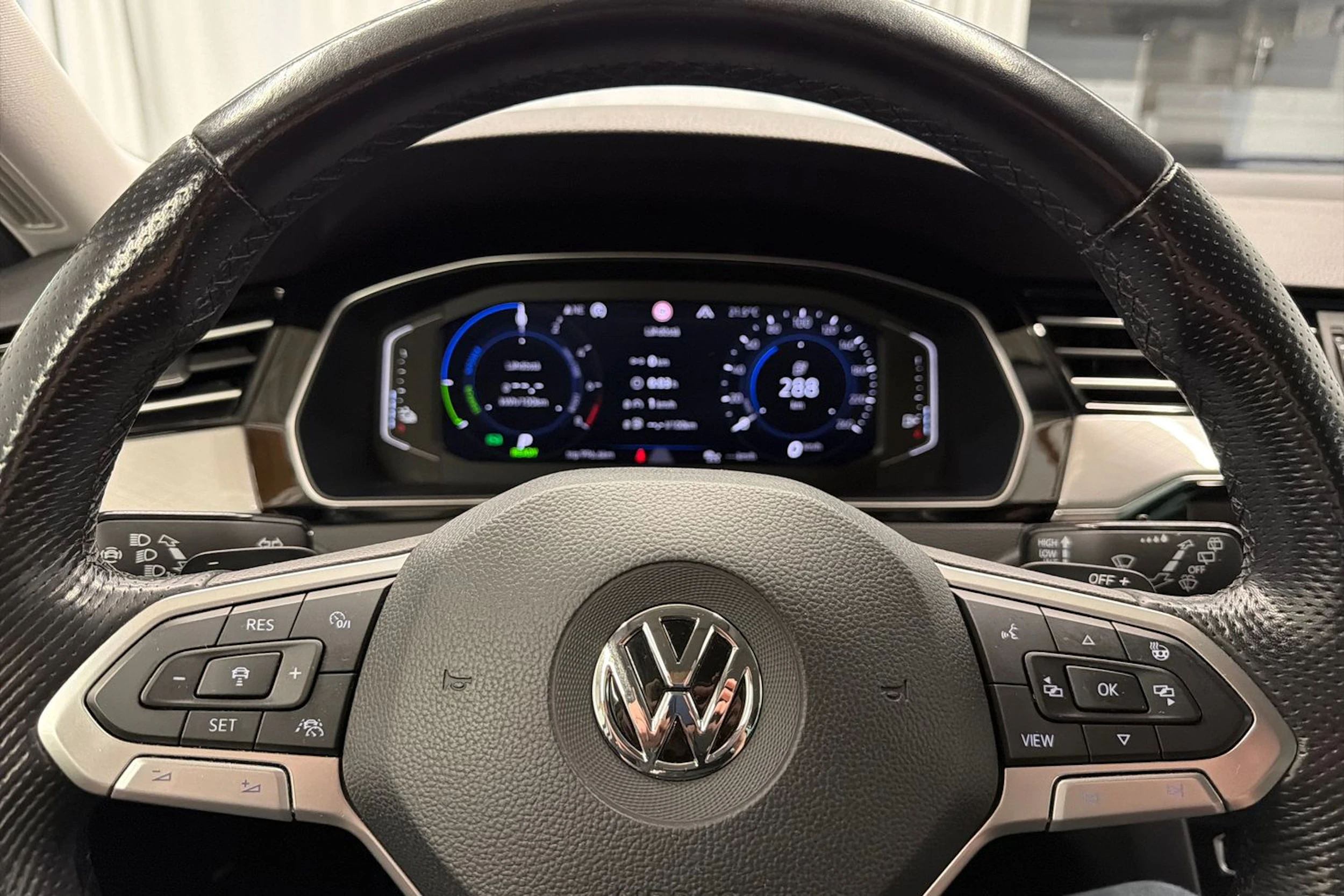 hopea Volkswagen Passat 2020 kuva 18.