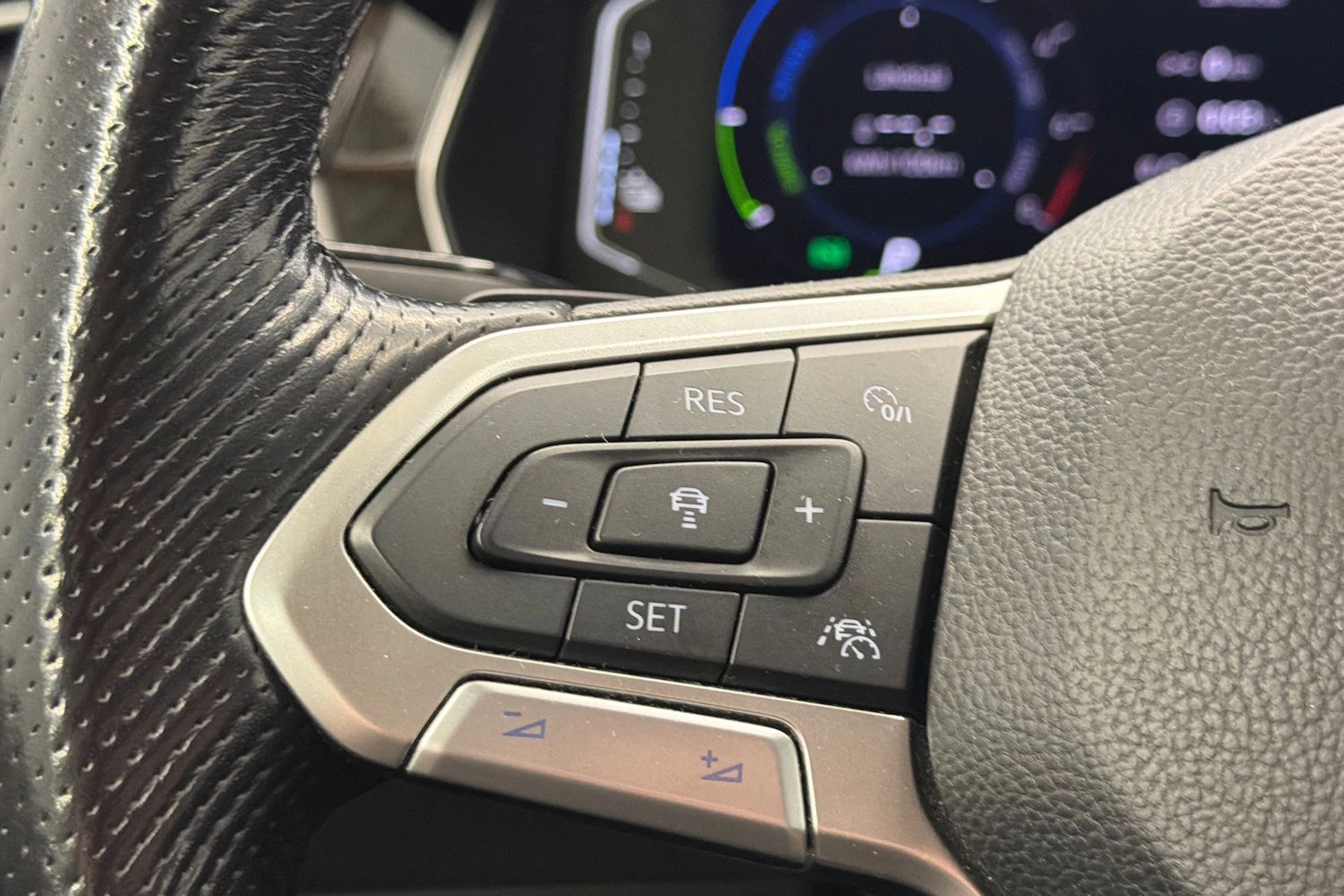 hopea Volkswagen Passat 2020 kuva 20.