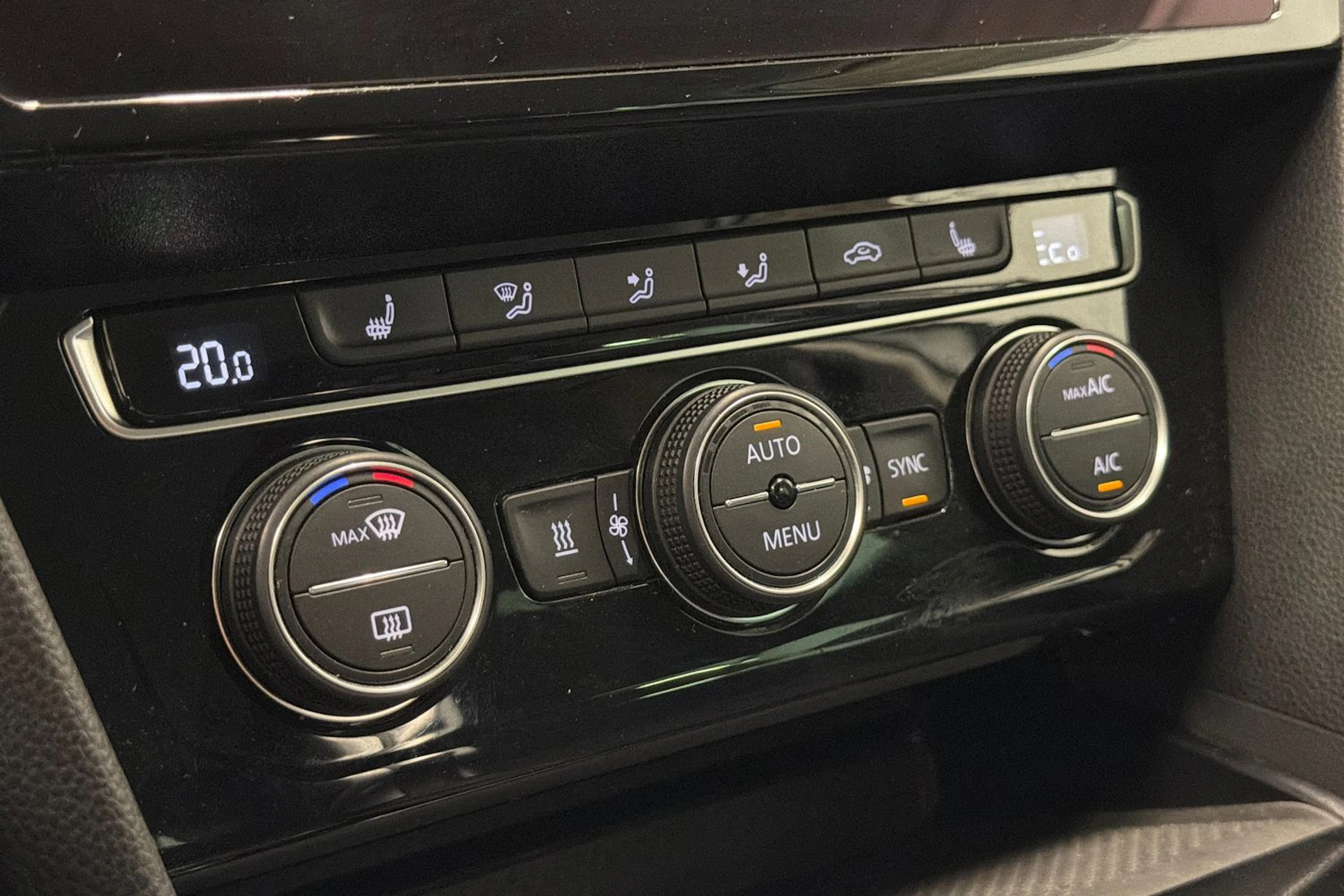 hopea Volkswagen Passat 2020 kuva 26.