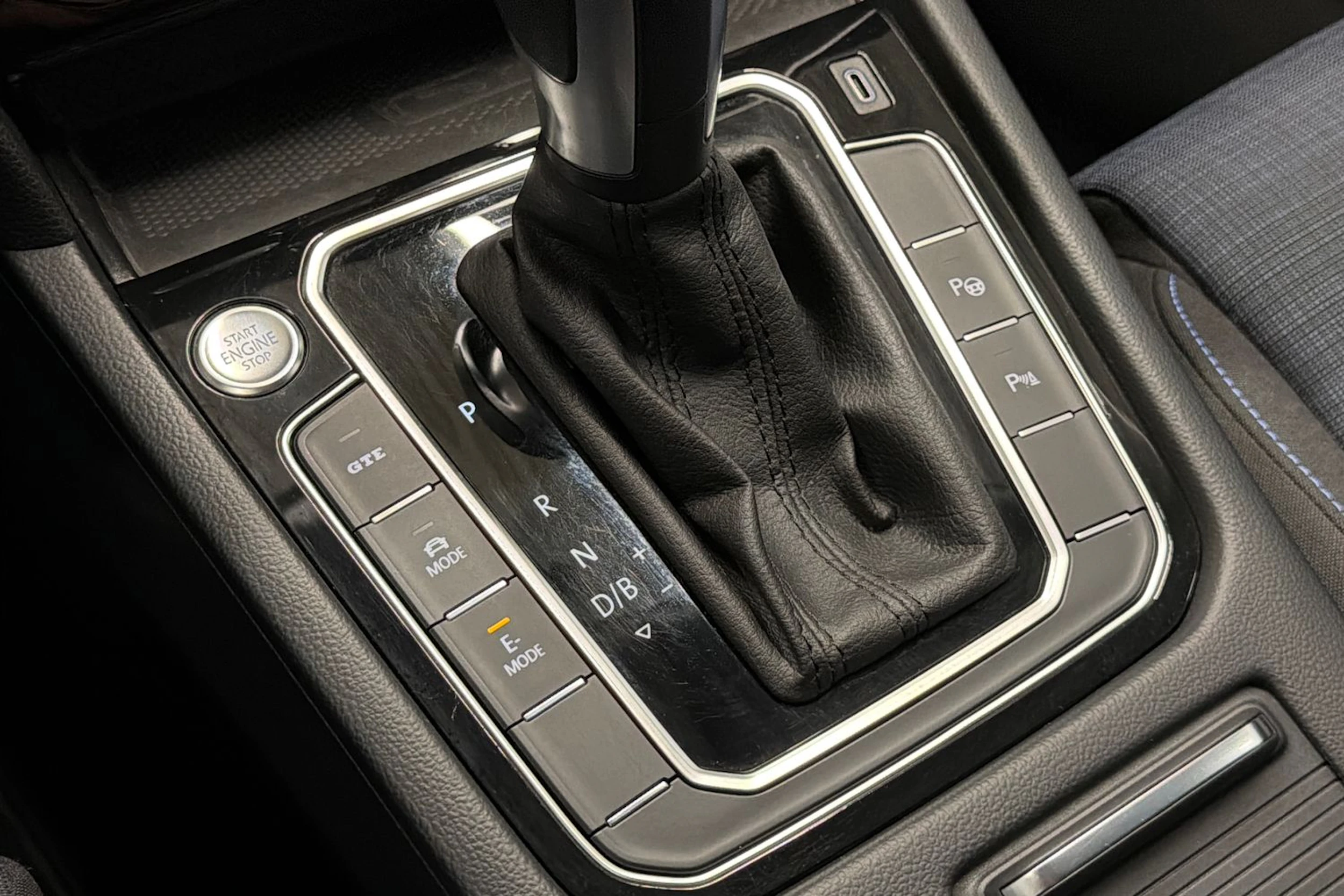 hopea Volkswagen Passat 2020 kuva 27.