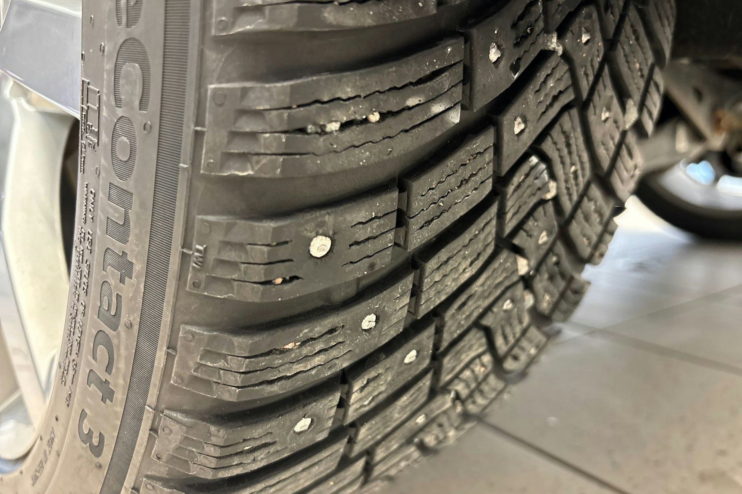 sininen Volkswagen Passat 2020 kuva 13.