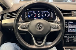sininen Volkswagen Passat 2020 kuva 18.
