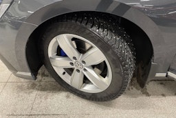 harmaa Volkswagen Passat 2020 kuva 13.