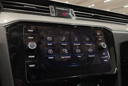 harmaa Volkswagen Passat 2020 kuva 15.