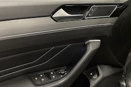 harmaa Volkswagen Passat 2020 kuva 25.