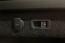 harmaa Volkswagen Passat 2020 kuva 29.