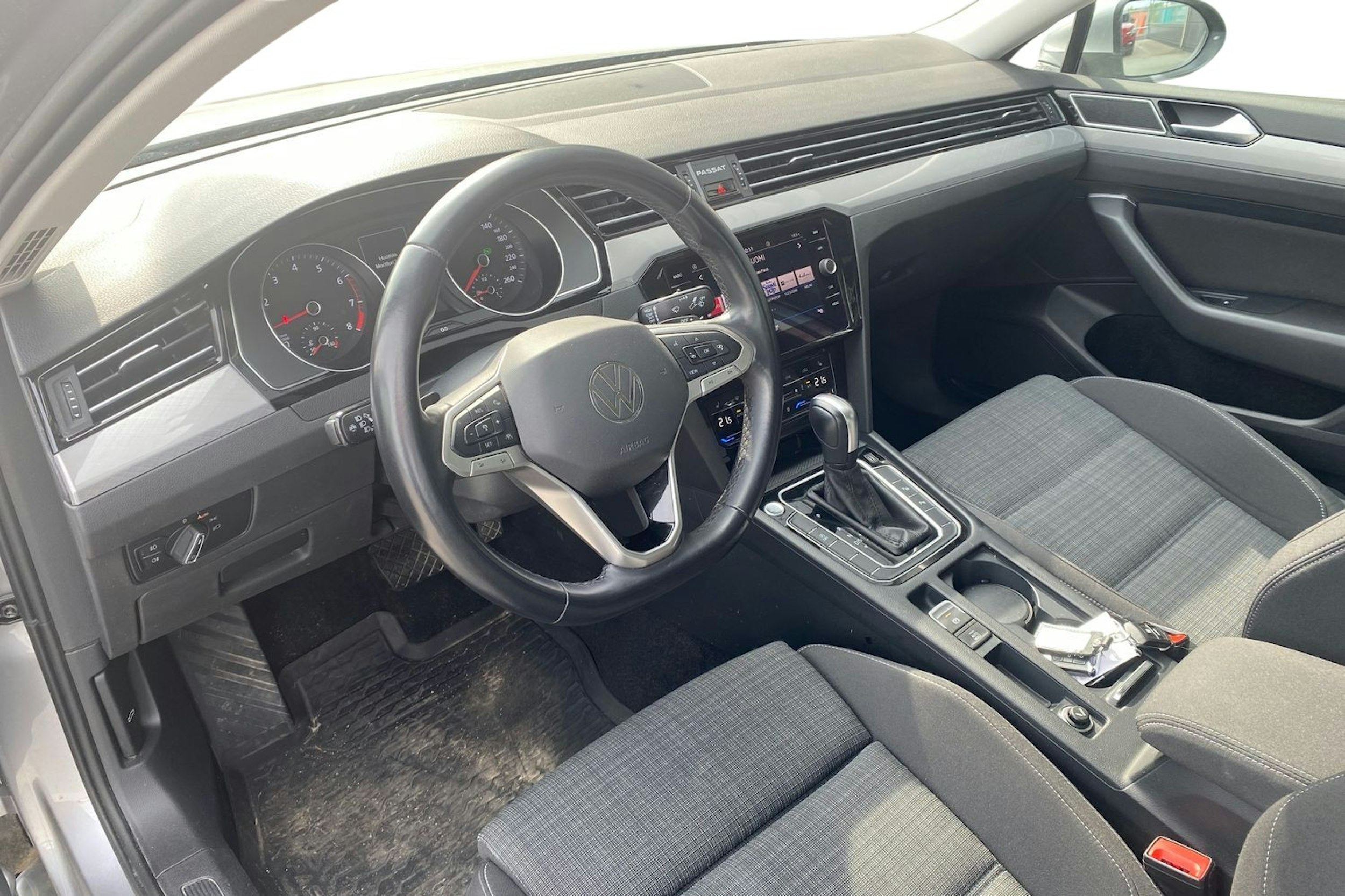 Sininen Volkswagen PASSAT 2021 kuva 3.