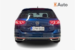 sininen Volkswagen Passat 2021 kuva 3.