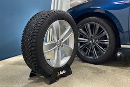 sininen Volkswagen Passat 2021 kuva 11.