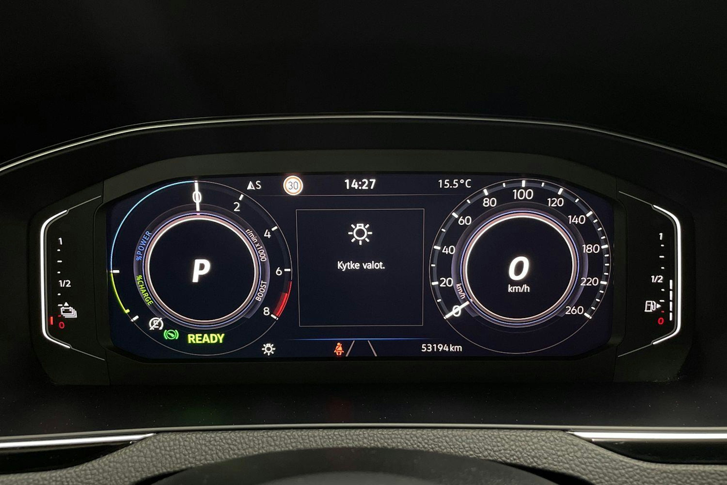 sininen Volkswagen Passat 2021 kuva 14.