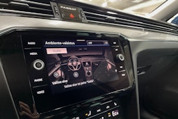 sininen Volkswagen Passat 2021 kuva 27.