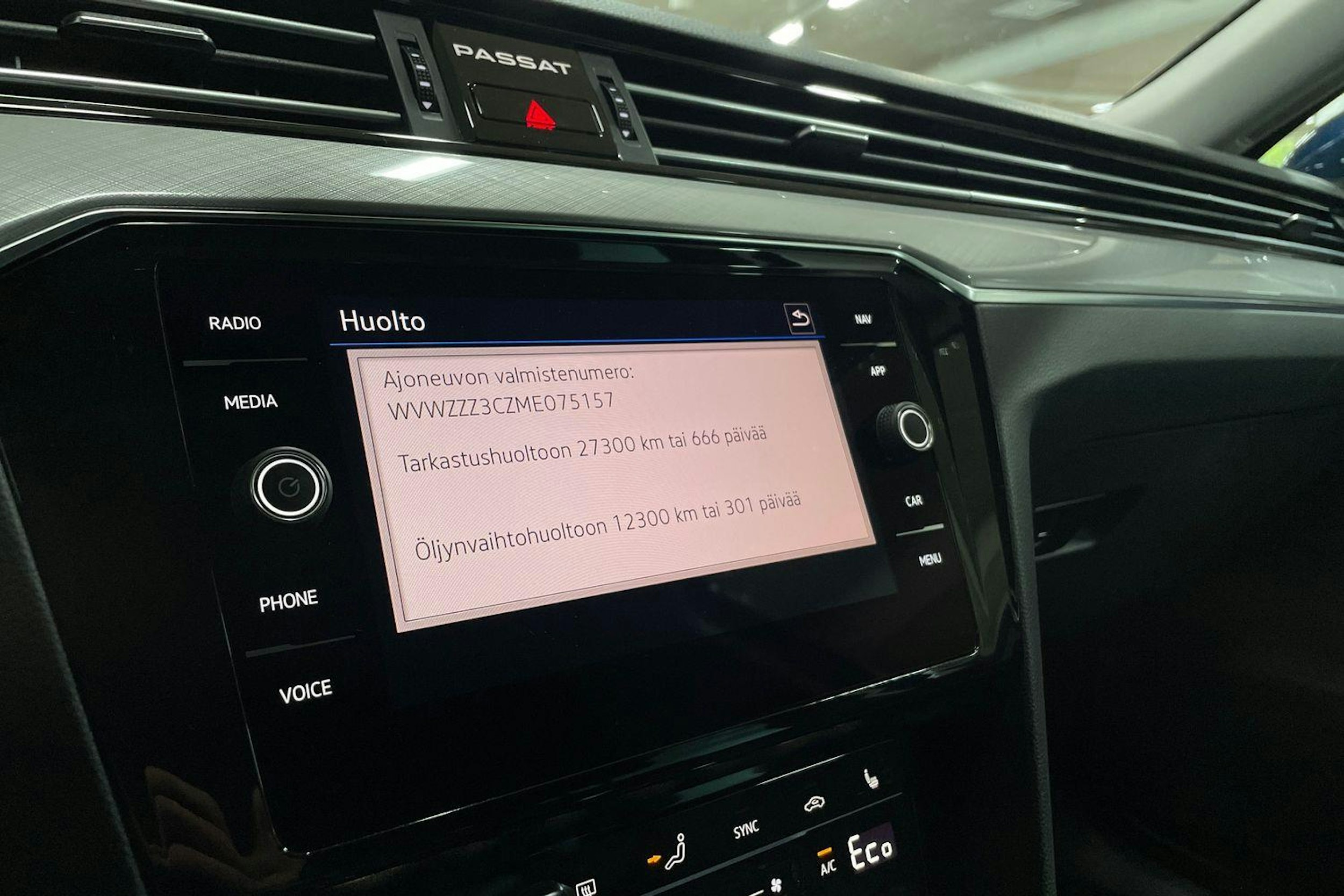 sininen Volkswagen Passat 2021 kuva 28.