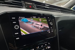 sininen Volkswagen Passat 2021 kuva 31.
