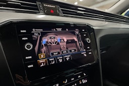 sininen Volkswagen Passat 2021 kuva 32.