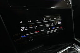 sininen Volkswagen Passat 2021 kuva 35.
