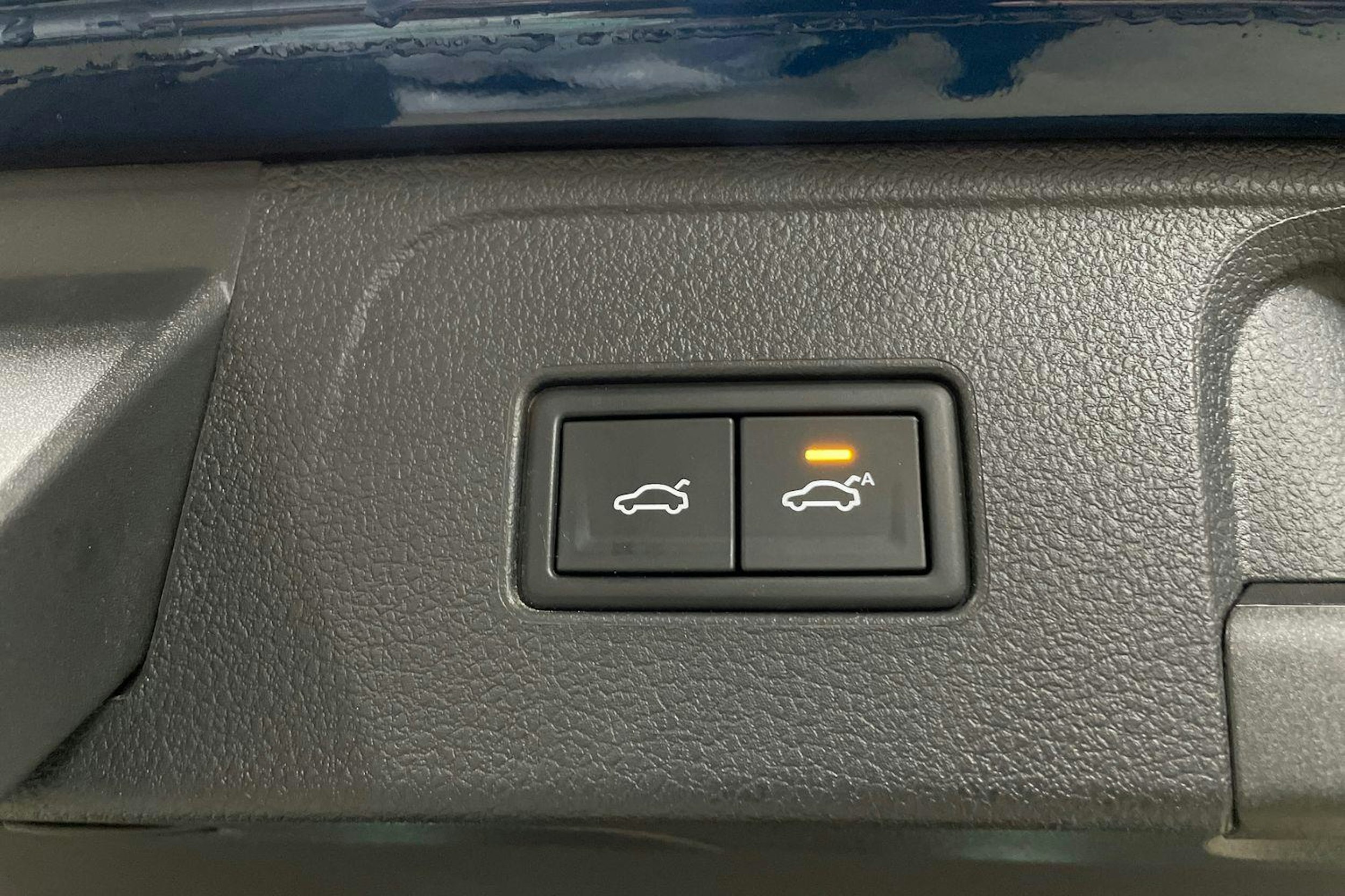 sininen Volkswagen Passat 2021 kuva 38.