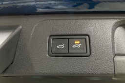sininen Volkswagen Passat 2021 kuva 38.