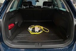sininen Volkswagen Passat 2021 kuva 39.