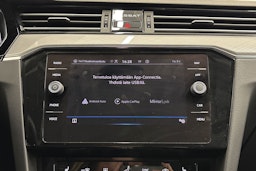 valkoinen Volkswagen Passat 2021 kuva 23.