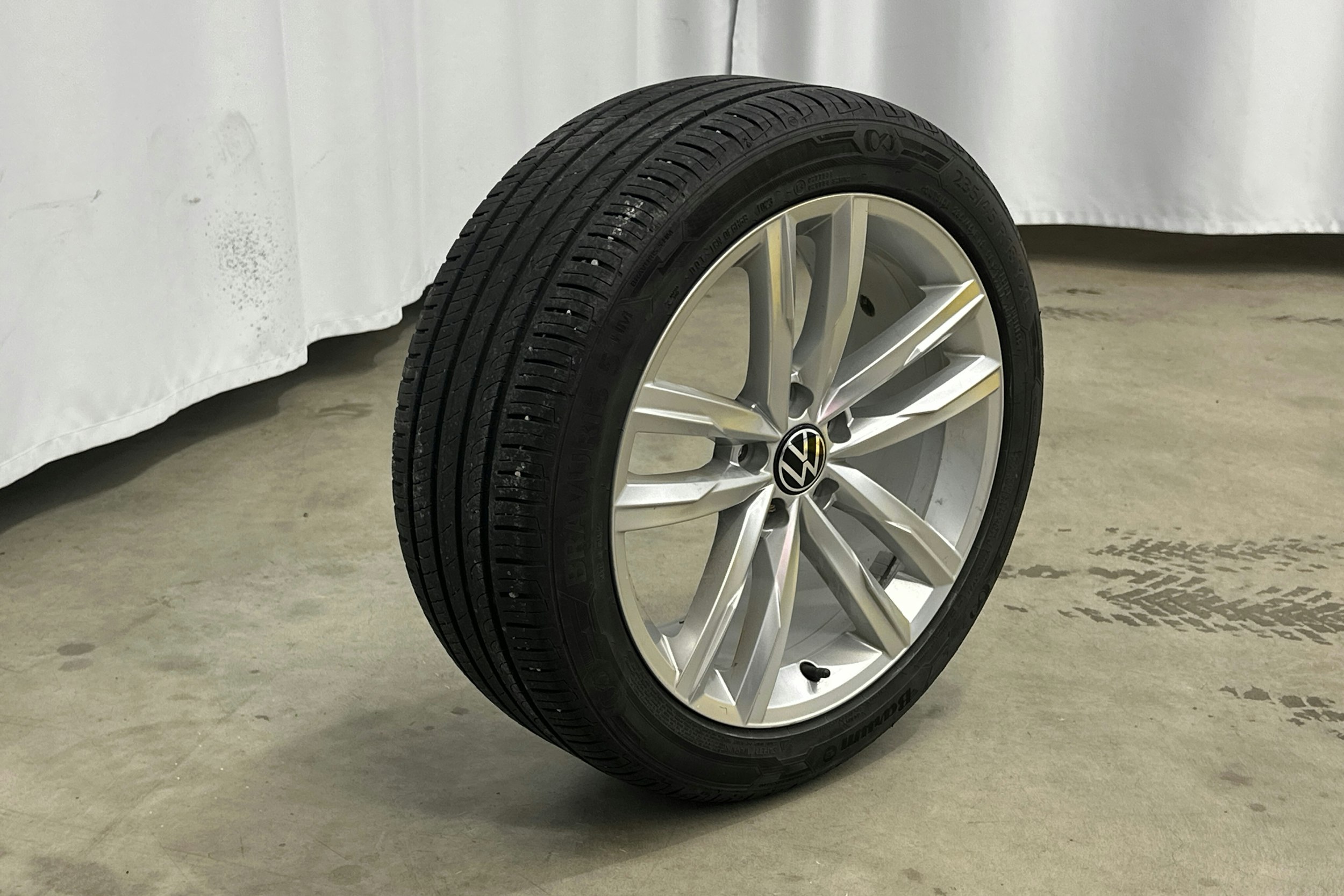 hopea Volkswagen Passat 2021 kuva 12.